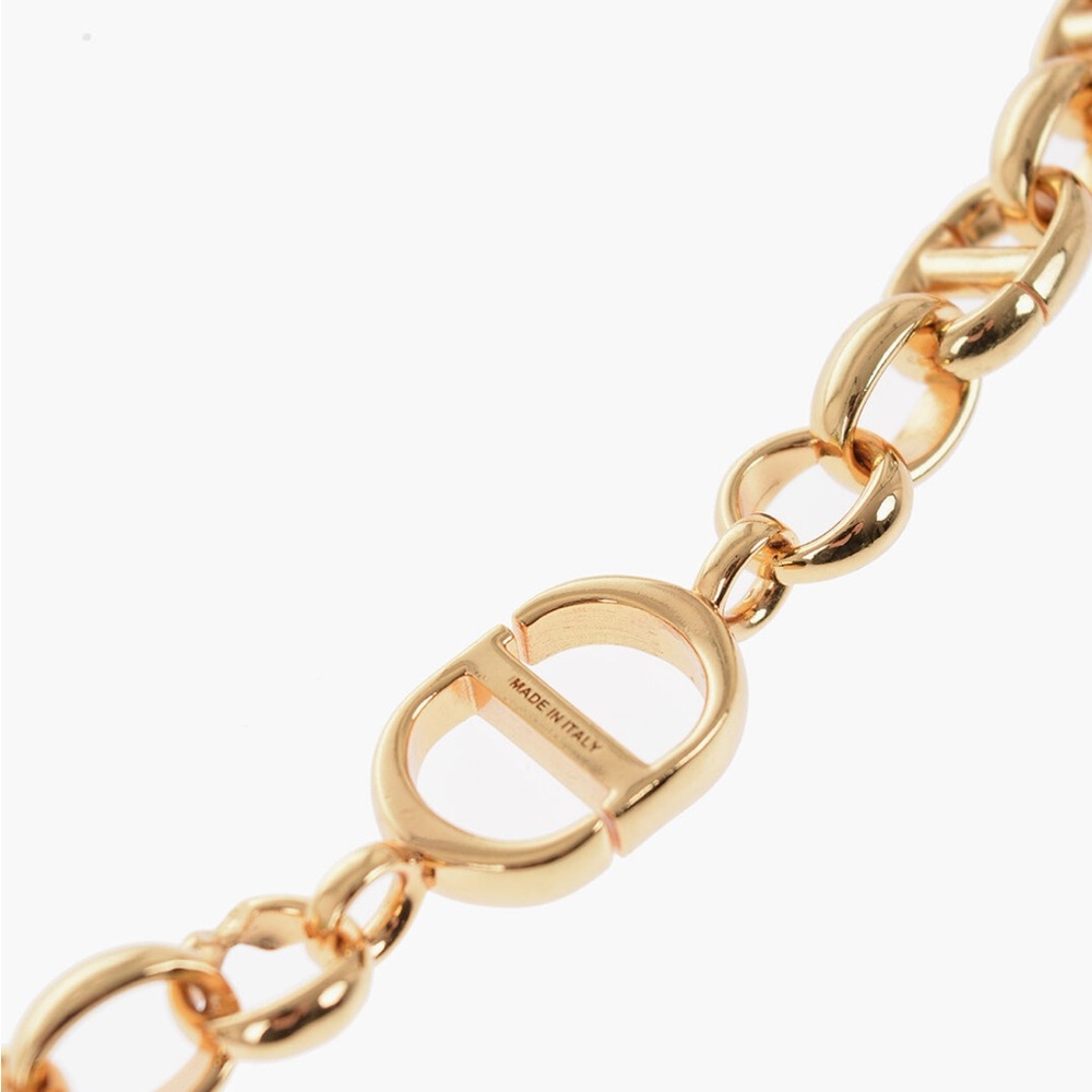 Solid beautiful gold DIOR women’s chain waist belt! ✨